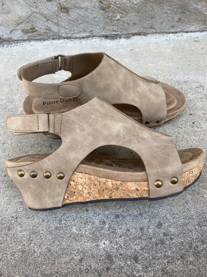 Emma Wedge in Taupe