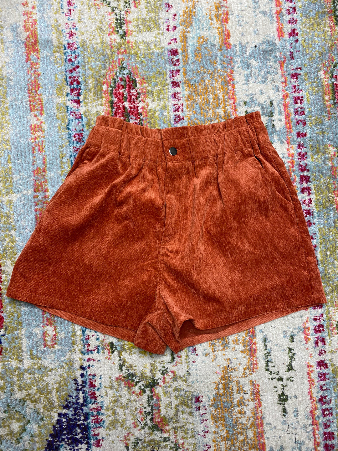 Abby Shorts in Rust