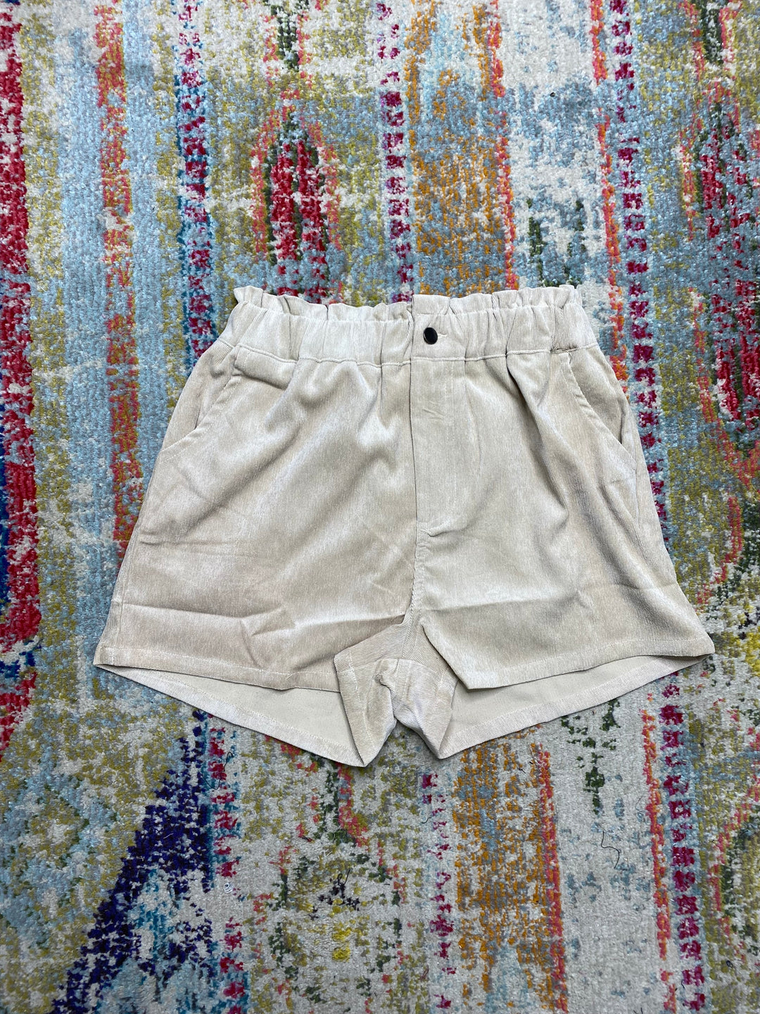 Abby Shorts in Beige