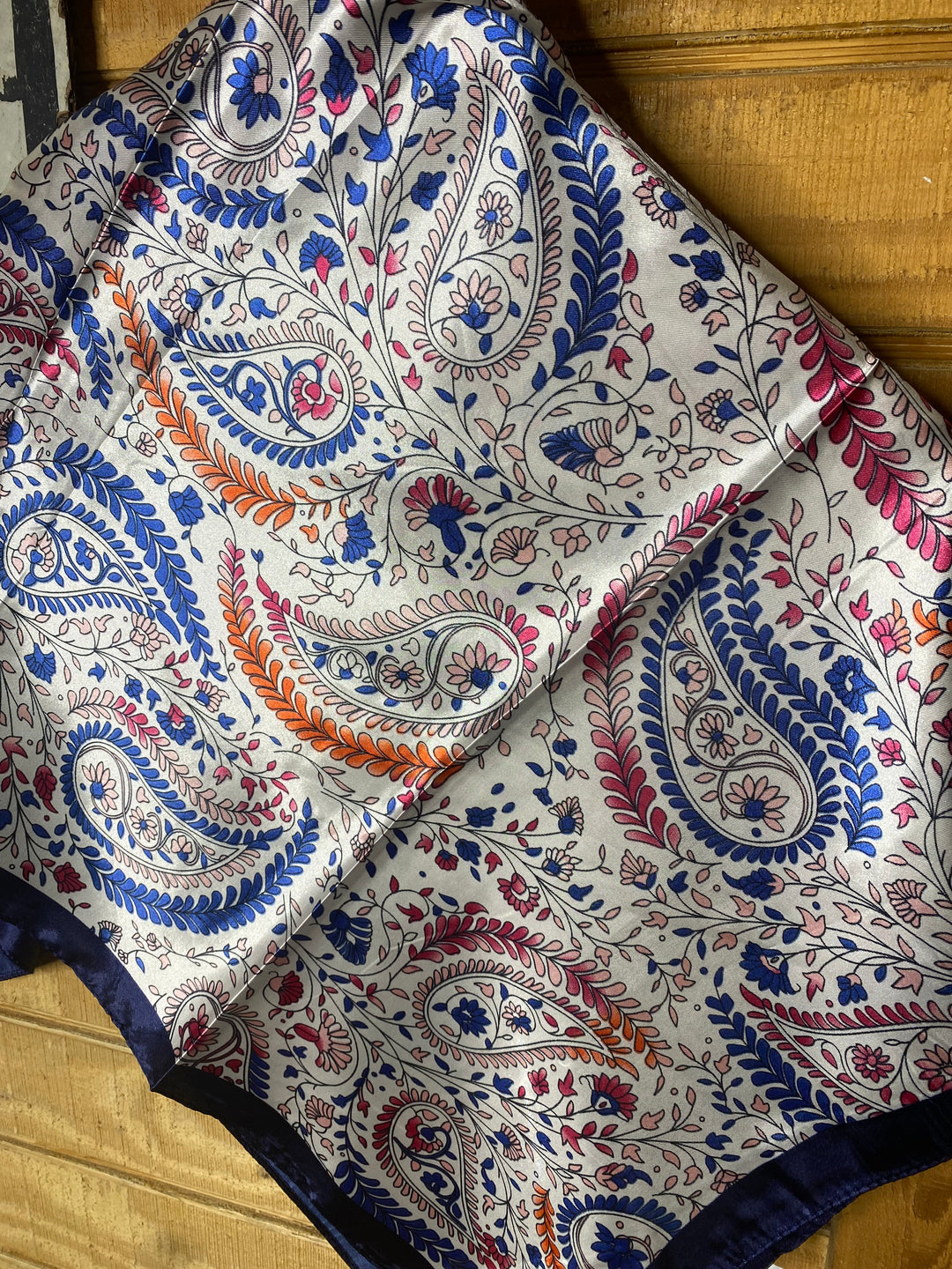 Rivera Wild Rag