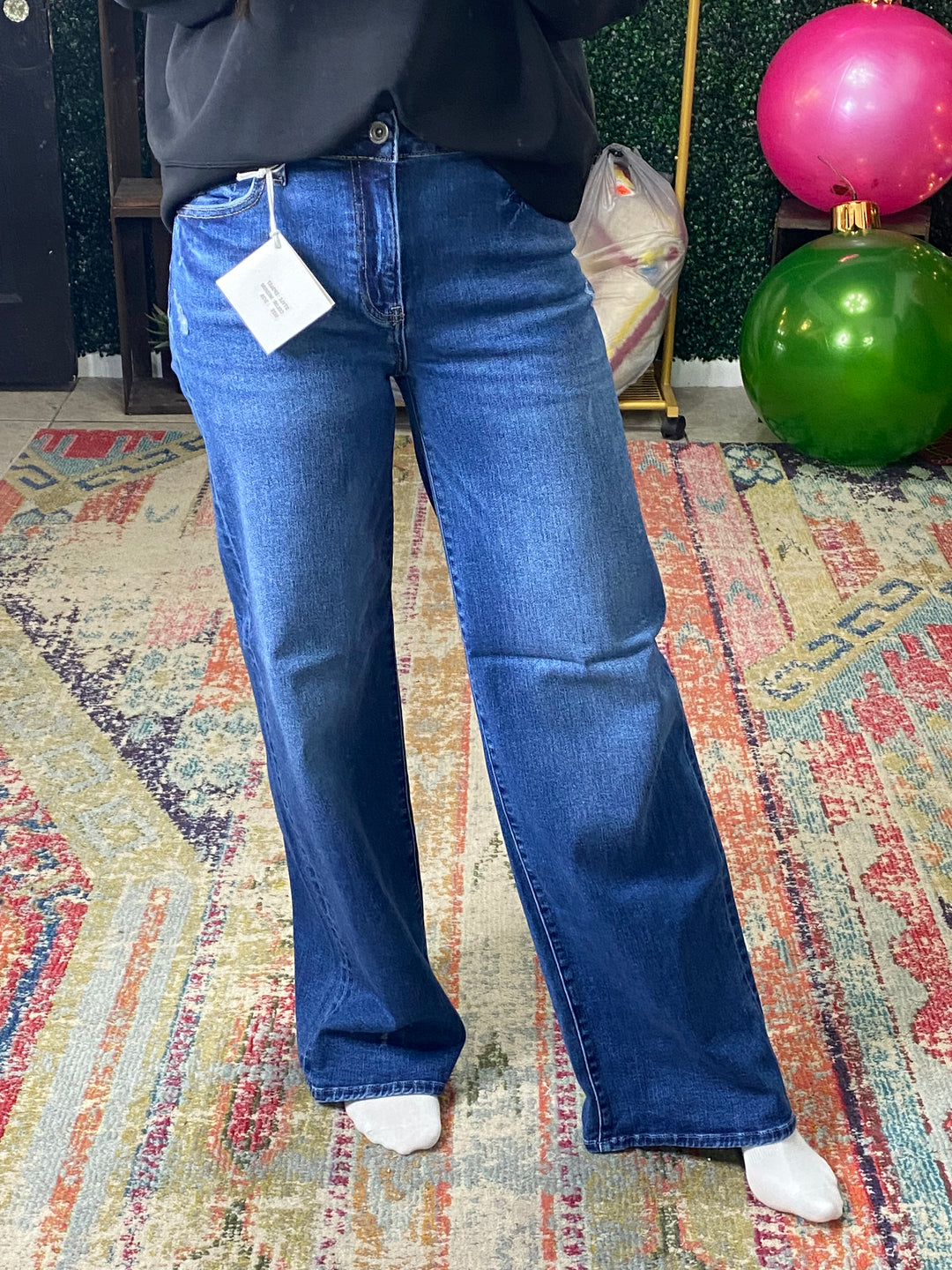 Liza Relaxed Wide Leg Jean
