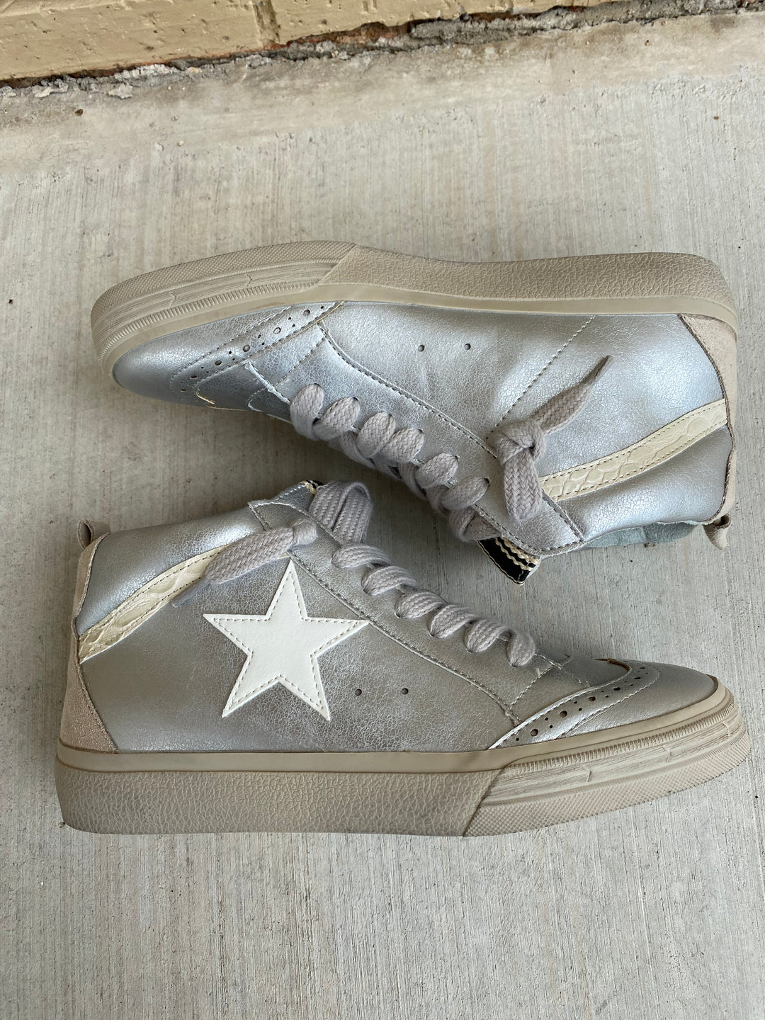 Paulina White Silver Sneaker