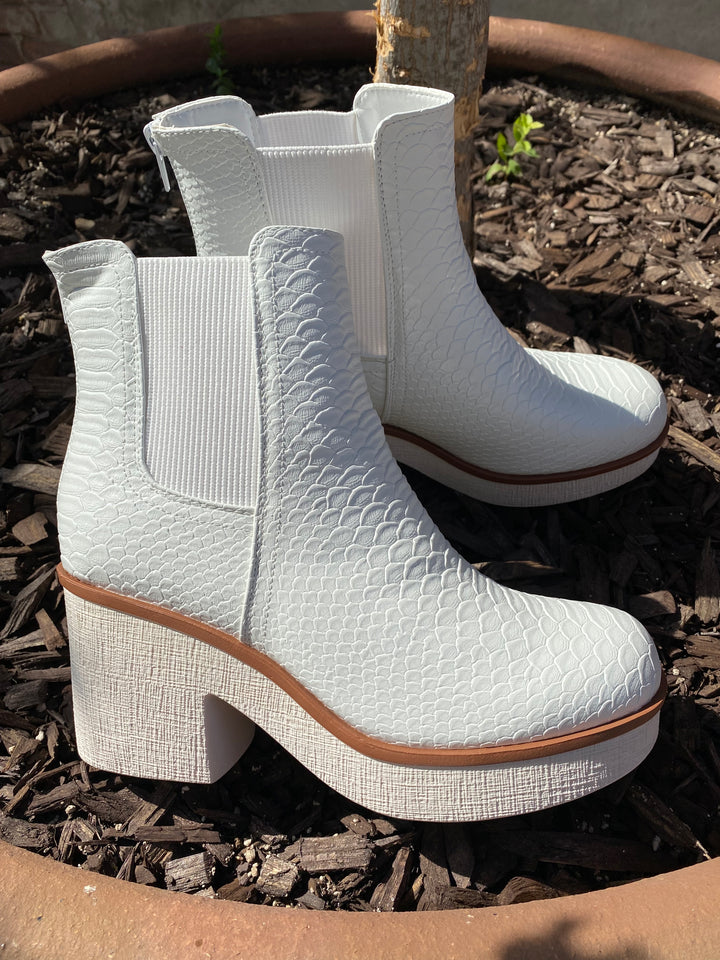 Lacey Boots in White
