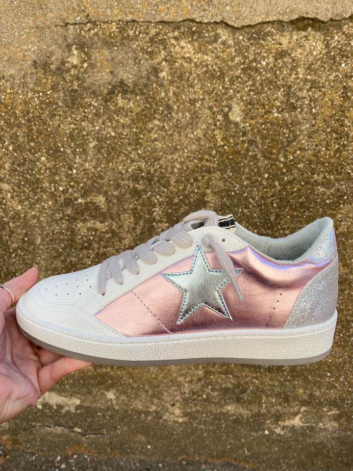 Paz Metallic Pink Sneaker