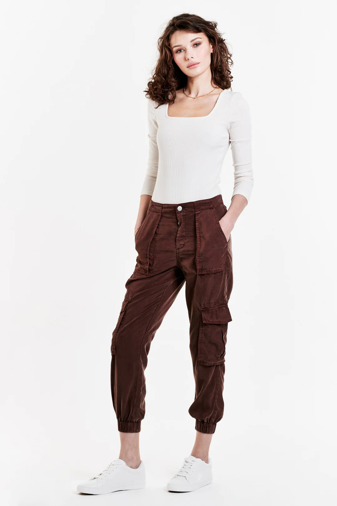 Sandy Joggers in Chestnut