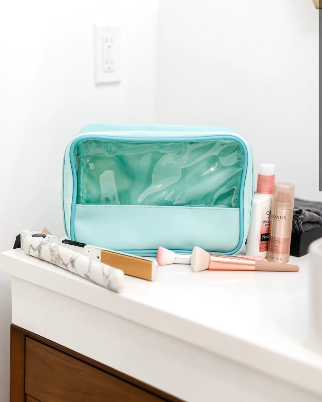 Cosmetic Bag - Oversized Mint
