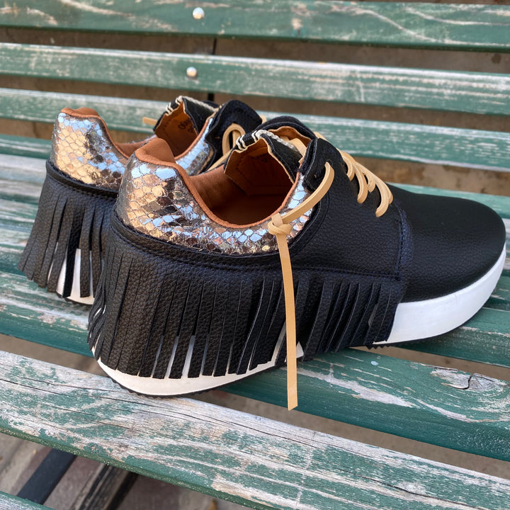 Pepa Sneaker in Black